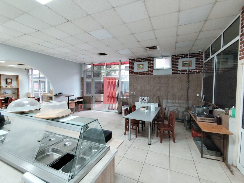 Dacia spatiu de inchiriat (horeca/ restaurant/ cantina/ autoservire)