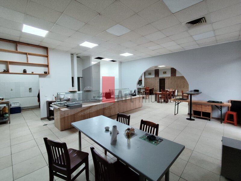 Dacia spatiu de inchiriat (horeca/ restaurant/ cantina/ autoservire)